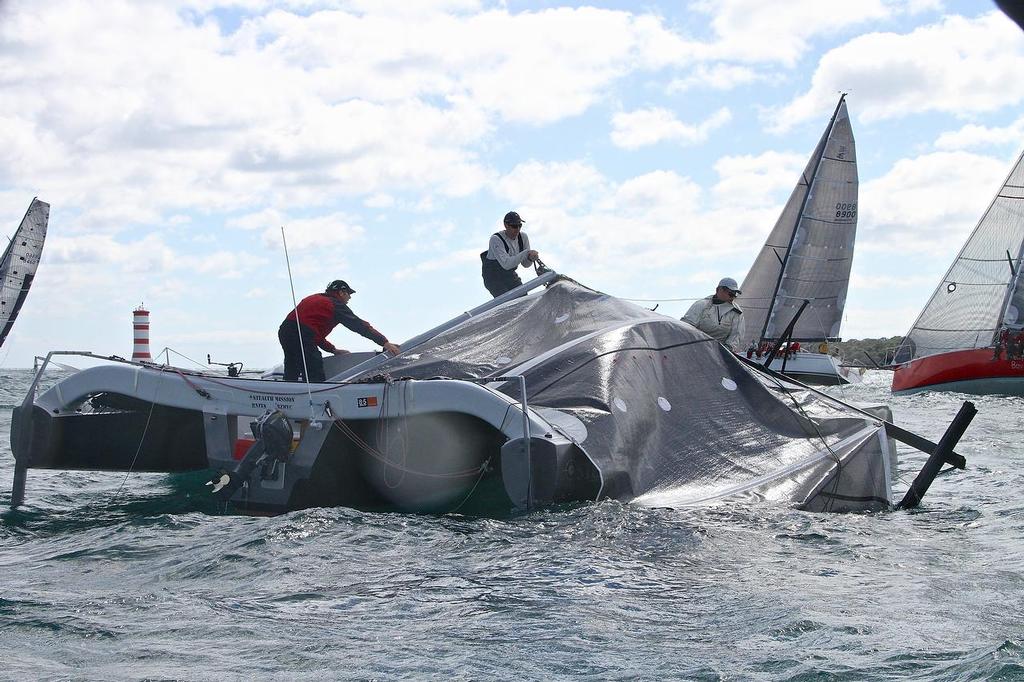 Stealth Mission dismasted - Start of Coastal Classic 2013, Waitemata Harbour, October 25, 2013 © Richard Gladwell www.photosport.co.nz